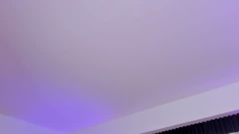 Mia   -5 7001400 Follow  online show from 06-30-26, 07:37