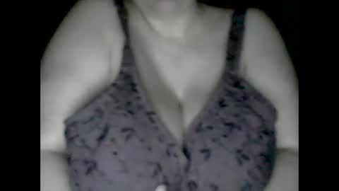 Snapshot of miamooreh chatting on 05-15-26, 08:27 miamooreh online show from 05-15-26, 08:27