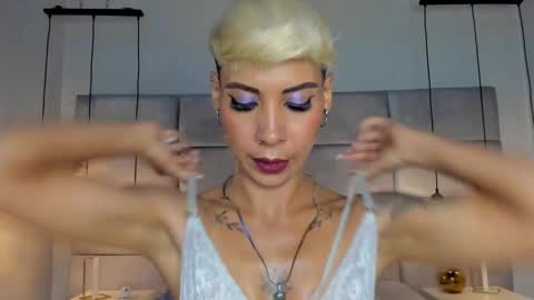 Snapshot of miamorgann chatting on 01-12-25, 05:22 Mia Morgann online show from 01-12-25, 05:22