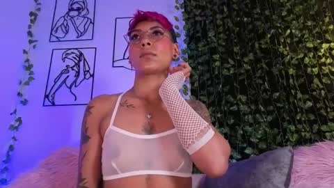 Snapshot of miamorgann chatting on 10-18-25, 02:40 Mia Morgann online show from 10-18-25, 02:40