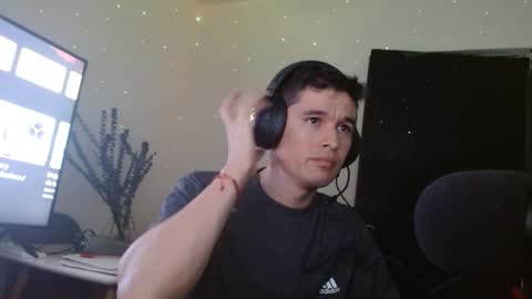 Snapshot of miaou_miaou chatting on 01-09-25, 08:33 miaou_miaou online show from 01-09-25, 08:33