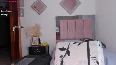 miapearls_ online show from 02-20-26, 06:26