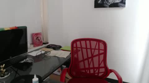 Snapshot of miapeyton chatting on 10-30-25, 03:46 Mia Peyton online show from 10-30-25, 03:46