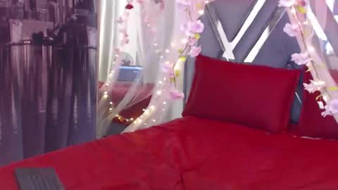 Snapshot of miapeyton chatting on 11-05-25, 09:04 Mia Peyton online show from 11-05-25, 09:04