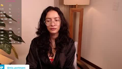 Snapshot of miaportman chatting on 05-10-26, 11:59 MIAPORTMANN online show from 05-10-26, 11:59