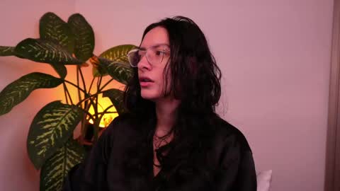 Snapshot of miaportman chatting on 05-28-26, 10:12 MIAPORTMANN online show from 05-28-26, 10:12