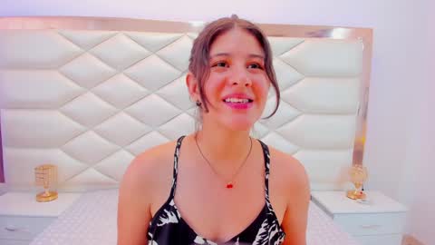 Sweetie Mia online show from 01-24-25, 06:25