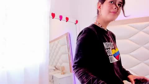 Sweetie Mia online show from 02-19-25, 03:49