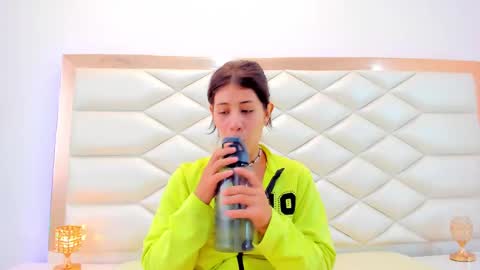 Sweetie Mia online show from 02-21-25, 06:37