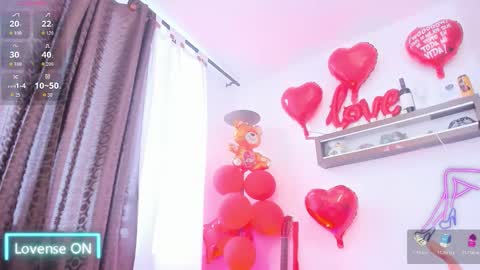 Snapshot of miarobertsmilf chatting on 02-15-26, 09:22 Mia Milf online show from 02-15-26, 09:22