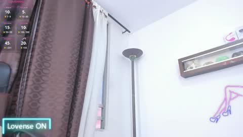 Snapshot of miarobertsmilf chatting on 03-12-26, 11:22 Mia Milf online show from 03-12-26, 11:22