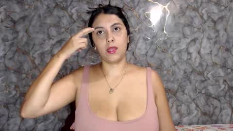 Snapshot of miarouse1531 chatting on 05-30-26, 05:48 miarouse1531 online show from 05-30-26, 05:48