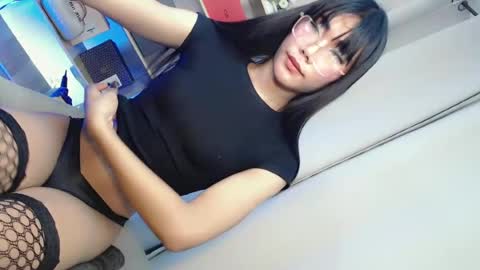 Snapshot of miasex980271 chatting on 06-14-26, 05:42 miasex980271 online show from 06-14-26, 05:42