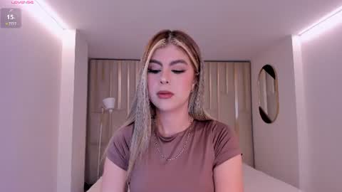 Snapshot of miasilvax chatting on 06-30-26, 11:00 Mia Silva online show from 06-30-26, 11:00