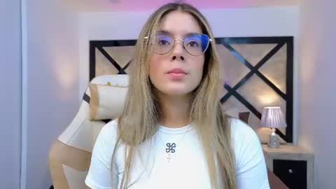 Mia online show from 07-28-26, 08:52