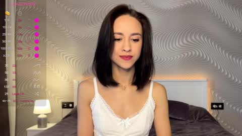 Mia online show from 02-24-26, 07:17