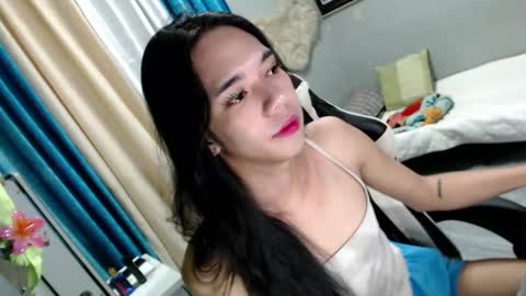 Snapshot of miatrixs chatting on 01-08-25, 07:03 Mia online show from 01-08-25, 07:03