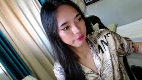 Snapshot of miatrixs chatting on 01-16-25, 11:37 Mia online show from 01-16-25, 11:37