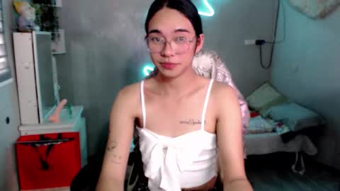 Snapshot of miatrixs chatting on 02-27-26, 09:20 Mia online show from 02-27-26, 09:20