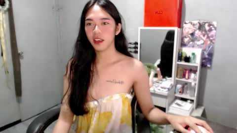 Snapshot of miatrixs chatting on 03-10-26, 07:57 Mia online show from 03-10-26, 07:57