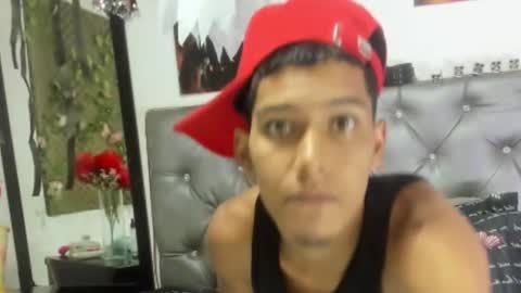Snapshot of miautena chatting on 10-19-25, 01:23 Mariana  online show from 10-19-25, 01:23