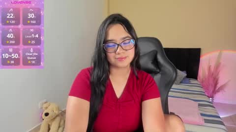 Mia Varela online show from 10-19-25, 04:24