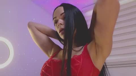 Mia online show from 03-12-25, 03:51