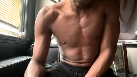 Snapshot of miavers23 chatting on 04-02-26, 02:26 KxngVers online show from 04-02-26, 02:26