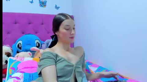  Chloe  online show from 06-30-26, 08:32