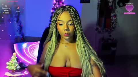 Snapshot of miaw_prada chatting on 12-27-24, 11:21 Mariana online show from 12-27-24, 11:21