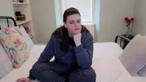 Mia  online show from 02-27-26, 02:17