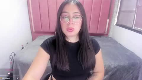 Snapshot of miawils_ chatting on 06-12-26, 07:24 M I A W I L S online show from 06-12-26, 07:24