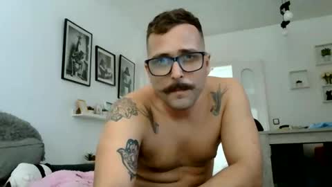 MILO MIAMI online show from 06-11-26, 02:26