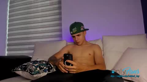 Snapshot of michael_boy88_ chatting on 11-25-25, 08:42 Michael Boy online show from 11-25-25, 08:42