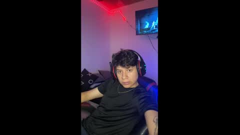 michael independent model  online show from 01-30-25, 08:21