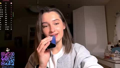 Snapshot of michael_pors chatting on 01-15-26, 03:05 Emily online show from 01-15-26, 03:05