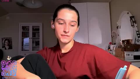 Snapshot of michael_pors chatting on 02-07-26, 02:21 Emily online show from 02-07-26, 02:21