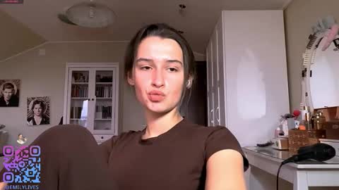 Snapshot of michael_pors chatting on 02-15-26, 02:14 Emily online show from 02-15-26, 02:14