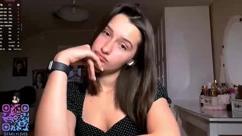 Snapshot of michael_pors chatting on 02-19-26, 02:13 Emily online show from 02-19-26, 02:13