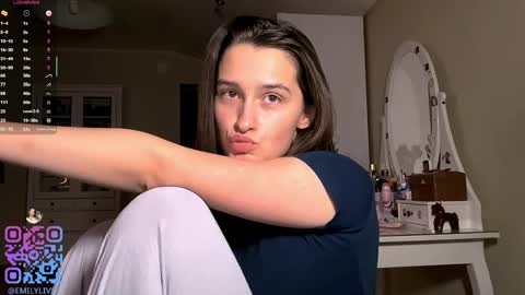 Snapshot of michael_pors chatting on 02-23-26, 03:31 Emily online show from 02-23-26, 03:31