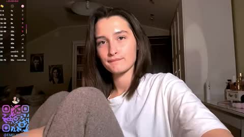 Snapshot of michael_pors chatting on 02-27-26, 06:19 Emily online show from 02-27-26, 06:19