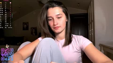 Snapshot of michael_pors chatting on 03-07-26, 04:26 Emily online show from 03-07-26, 04:26