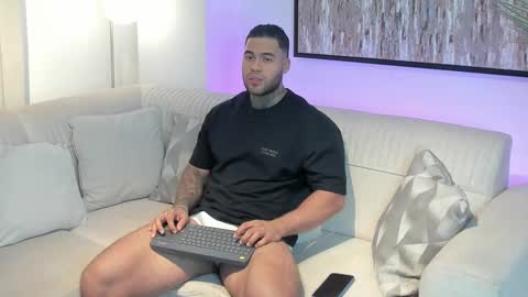 Snapshot of michael_salens chatting on 02-12-25, 10:56 Michael Salens independent model online show from 02-12-25, 10:56