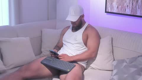 Snapshot of michael_salens chatting on 02-13-25, 02:20 Michael Salens independent model online show from 02-13-25, 02:20