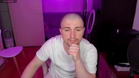Michael online show from 06-10-26, 03:22