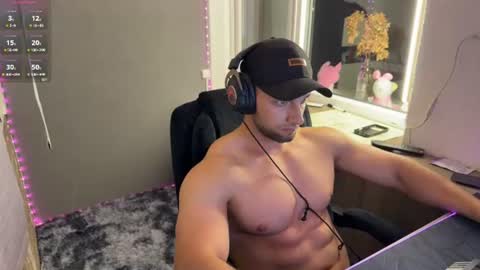 Snapshot of michaelbradley_for_u chatting on 07-28-26, 08:34 michaelbradley_for_u online show from 07-28-26, 08:34