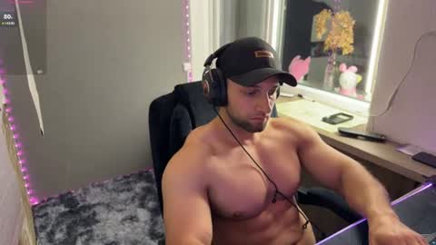 Snapshot of michaelbradley_for_u chatting on 07-28-26, 08:52 michaelbradley_for_u online show from 07-28-26, 08:52