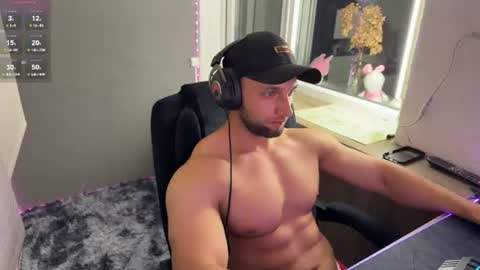 Snapshot of michaelbradley_for_u chatting on 08-02-26, 10:30 michaelbradley_for_u online show from 08-02-26, 10:30