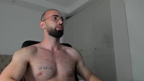 MichaelEvansx online show from 06-24-26, 05:45