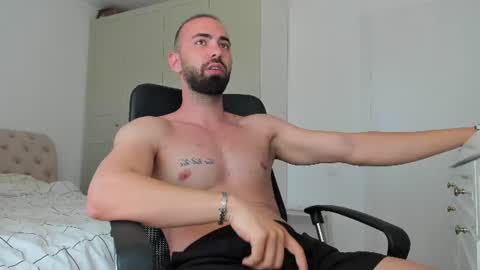 MichaelEvansx online show from 07-12-26, 11:23